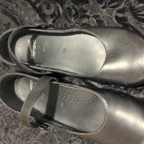 Shoes - Picture 2 of 2